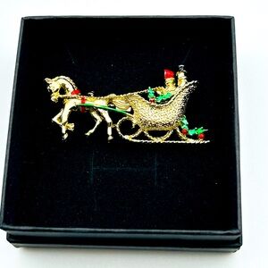 Vintage Gerry's Christmas Horse Drawn Carriage Jingle Bells Sleigh Brooch Pin